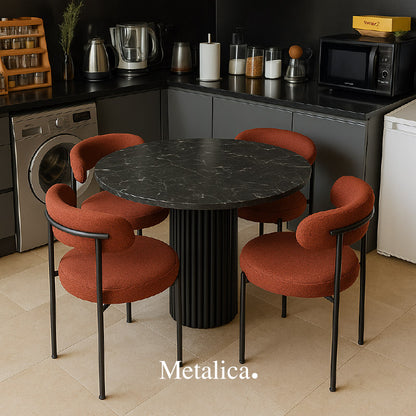 Table à manger + 4 Chaises